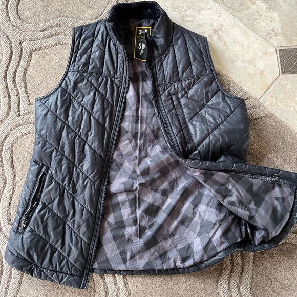 Under Armour Vest - Picture 1 of 7